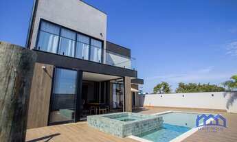 Imagem 2: Casa com 4 Quartos e 6 banheiros à Venda, 460 m² por R$ 2.400.000 Cód. ch2386