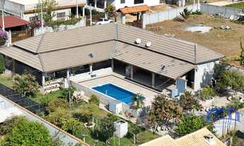 Imagem: Chácara com 4 Quartos e 6 banheiros à