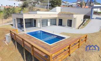 Imagem: Chácara com 3 Quartos e 2 banheiros à