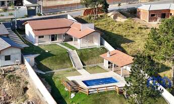 Imagem: Chácara com 4 Quartos e 4 banheiros à