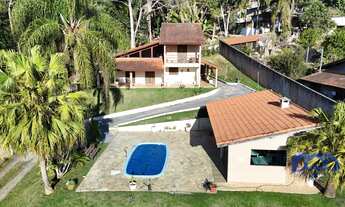 Imagem: Chácara com 3 Quartos e 3 banheiros à