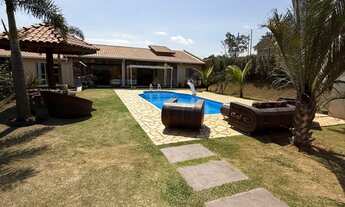 Imagem: Chácara com 5 Quartos e 2 banheiros à