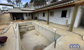 Imagem: Chácara com 3 Quartos e 2 banheiros à