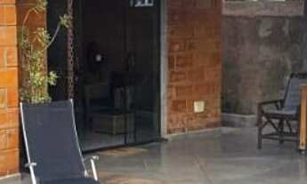 Imagem: Chálé com 3 Quartos e 2 banheiros à Venda