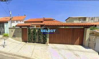 Imagem 3: Casa térrea,com 03 quartos,01 suíte com closet,sala 02 ambientes,cozinha planejada,lavande