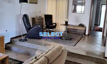 Imagem 4: Casa térrea,com 03 quartos,01 suíte com closet,sala 02 ambientes,cozinha planejada,lavande