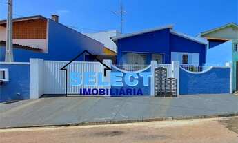 Imagem 3: Casa à Venda em Valinhos-SP: Residência no Jardim Pinheiros com 3 Quartos, 2 Salas e 5 Vag