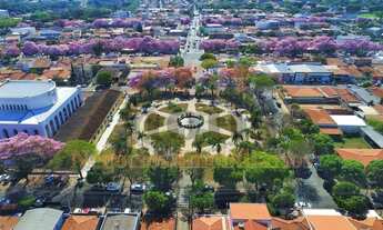 Imagem 2: Terreno Comercial de Alto Padrão no Centro de Paulínia-SP com 6 Quartos, 2 Salas e 671,40m