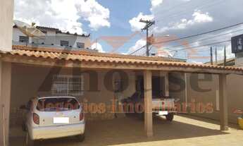 Imagem 2: Imperdível oportunidade de adquirir casa com 3 quartos, 1 sala, 1 banheiro, 6 vagas de gar