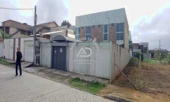 Imagem: Casa duplex à venda em pertinho do Centro