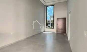 Imagem 2: Casa espaçosa e segura com 3 dormitórios, 1 suíte e piscina no Condominio Horto Florestal