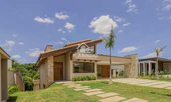 Imagem 2: Casa alto padrão no Parque Reserva Fazenda Imperial com 5 suítes e lazer exclusivo em Soro