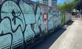 Imagem 3: Terreno Comercial de 700m² para Venda ou Locação em Imbetiba, Macaé-RJ