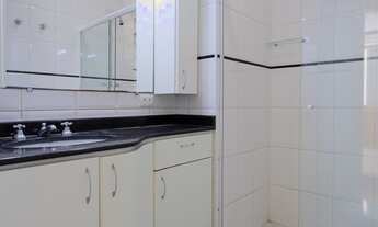 Imagem 2: Apartamento a Venda Localização Privilegiada em Moema Pássaros