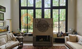 Imagem 5: Casa em Condomínio de Alto Padrão em Mogi das Cruzes - 3 Suítes, 2 Salas e 3 Vagas de Gara