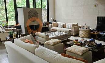 Imagem 4: Casa em Condomínio de Alto Padrão em Mogi das Cruzes - 3 Suítes, 2 Salas e 3 Vagas de Gara