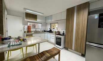 Imagem 5: Casa em Buraquinho com 250m2 em um terreno de 500m2, em condominio fechado com total infra