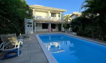 Imagem: Casa em Buraquinho com 250m2 em um terreno