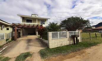Imagem: Casa à venda em Garopaba-SC, bairro Areias