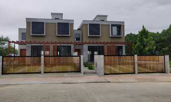 Imagem: Casa de alto padrão em Ambrósio, Garopaba-SC