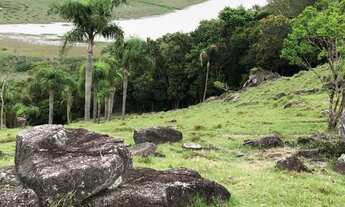 Imagem: Terreno à venda em Garopaba-SC, bairro