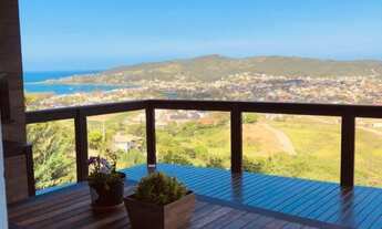 Imagem 3: Imperdível Casa de Alto Padrão com Vista para Mar, Lagoa e Cidade em Garopaba-SC!