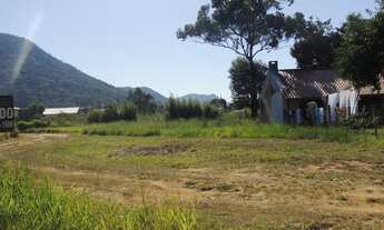 Imagem 4: Terreno à venda em Garopaba-SC, bairro Areias de Macacu com 422m² de área. Invista agora!