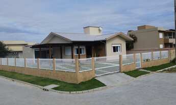 Imagem: Casa de Alto Padrão à Venda no Bairro