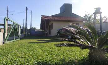 Imagem: Linda Casa de 2 Quartos na Praia do Rosa