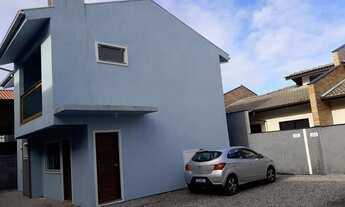 Imagem: Casa moderna em Campo Duna 2 apartamentos