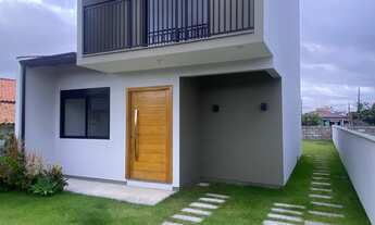 Imagem 3: Casa dos Sonhos com 3 Dormitórios em Garopaba-SC - Alto Padrão e Ótima Localização