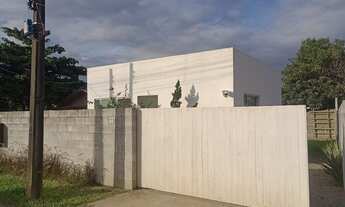 Imagem: Casa robusta e bem localizada em Garopaba