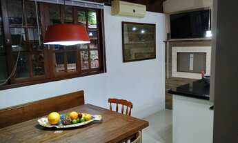 Imagem 6: Espaçosa casa em Garopaba-SC: 3 dormitórios, suíte, jardim e documentação completa