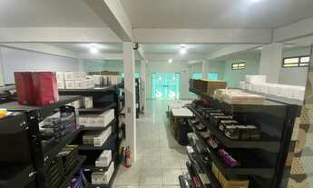 Imagem 7: Imóvel Residencial e Comercial dos Sonhos em Garopaba-SC: Oportunidade Imperdível!