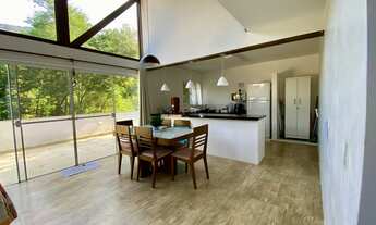 Imagem 6: Casa com Vista Panorâmica e Cachoeira à Venda na Encantada em Garopaba-SC