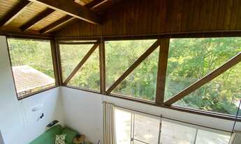 Imagem 2: Casa com Vista Panorâmica e Cachoeira à Venda na Encantada em Garopaba-SC