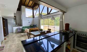 Imagem 4: Casa com Vista Panorâmica e Cachoeira à Venda na Encantada em Garopaba-SC