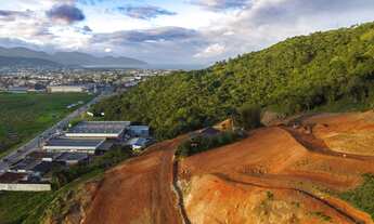 Imagem 2: Terreno 2.094,88m² no Cond. Pôr do Sol, Centro de Garopaba-SC: Invista Já!