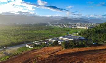 Imagem 3: Terreno 2.094,88m² no Cond. Pôr do Sol, Centro de Garopaba-SC: Invista Já!