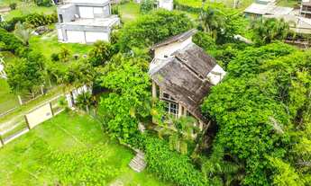 Imagem: Encantadora Casa à Venda na Praia do Rosa