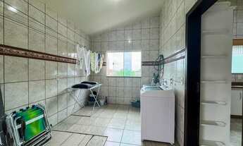 Imagem 4: Imóvel Residencial e Comercial dos Sonhos em Garopaba-SC: Oportunidade Imperdível!