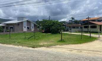 Imagem: Terreno de Esquina à Venda em Garopaba