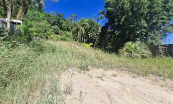 Imagem 4: Terreno Único com Vista Deslumbrante para a Lagoa e Montanhas!