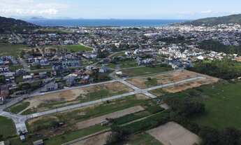 Imagem: Terreno à venda em Garopaba-SC, bairro