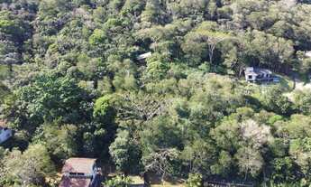 Imagem 3: Terreno à venda no Siriú, Garopaba (SC), com 700m², leve declive e vista para o mar. A ape