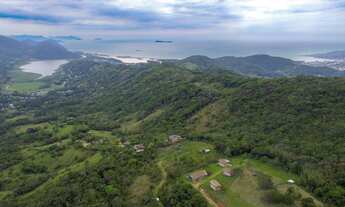 Imagem 4: Terreno com vista para o mar em Garopaba, 20.118m² no Morro do Fortunato com casa rústica