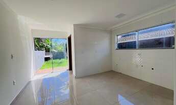 Imagem 6: Casa Geminada à Venda em Araçatuba, Imbituba/SC - 2 Quartos, 2 Suítes, 1 Sala, 3 Banheiros