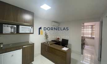 Imagem 4: SALA COMERCIAL BEM AMPLA, DESOCUPADA, NO CENTRO DE BRASÍLIA, ACEITO CARRO COMO PARTE DO P