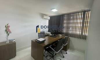 Imagem 2: SALA COMERCIAL BEM AMPLA, DESOCUPADA, NO CENTRO DE BRASÍLIA, ACEITO CARRO COMO PARTE DO P