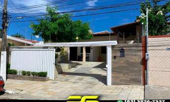 Imagem: CASA COM 3 DORMITÓRIOS À VENDA, 360 M²